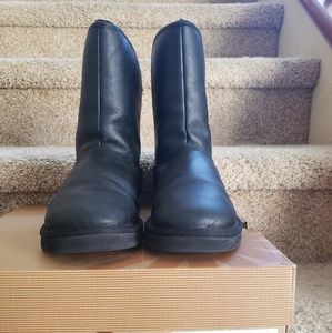 Ugg short boot All Weather Proof